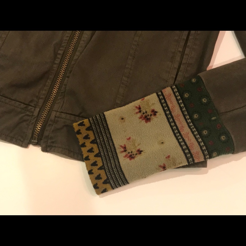 Lightweight Hooded Full Zip Jacket - image 5